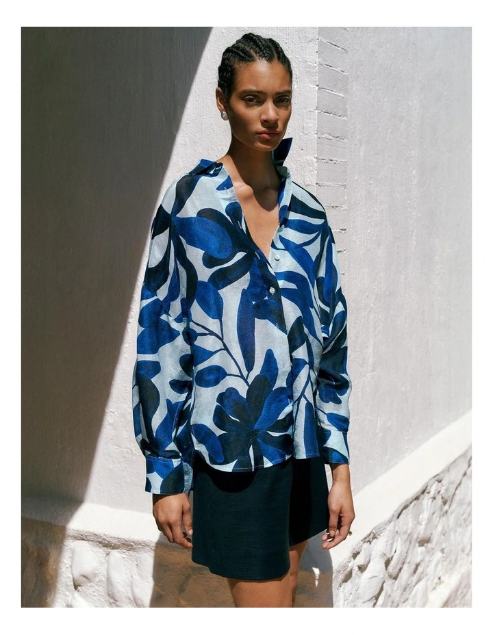 Marea Linen Silk Resort Shirt in Pastel Blue image 2