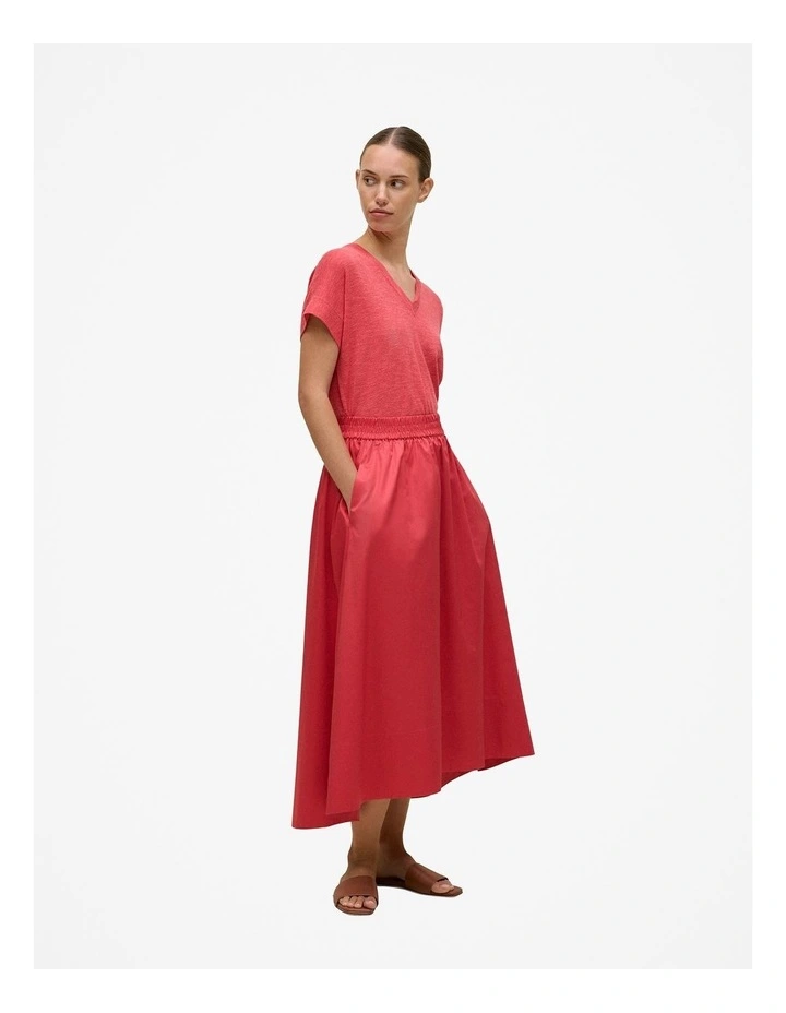 Linen Cotton Relaxed V Neck T-shirt in Crimson image 4