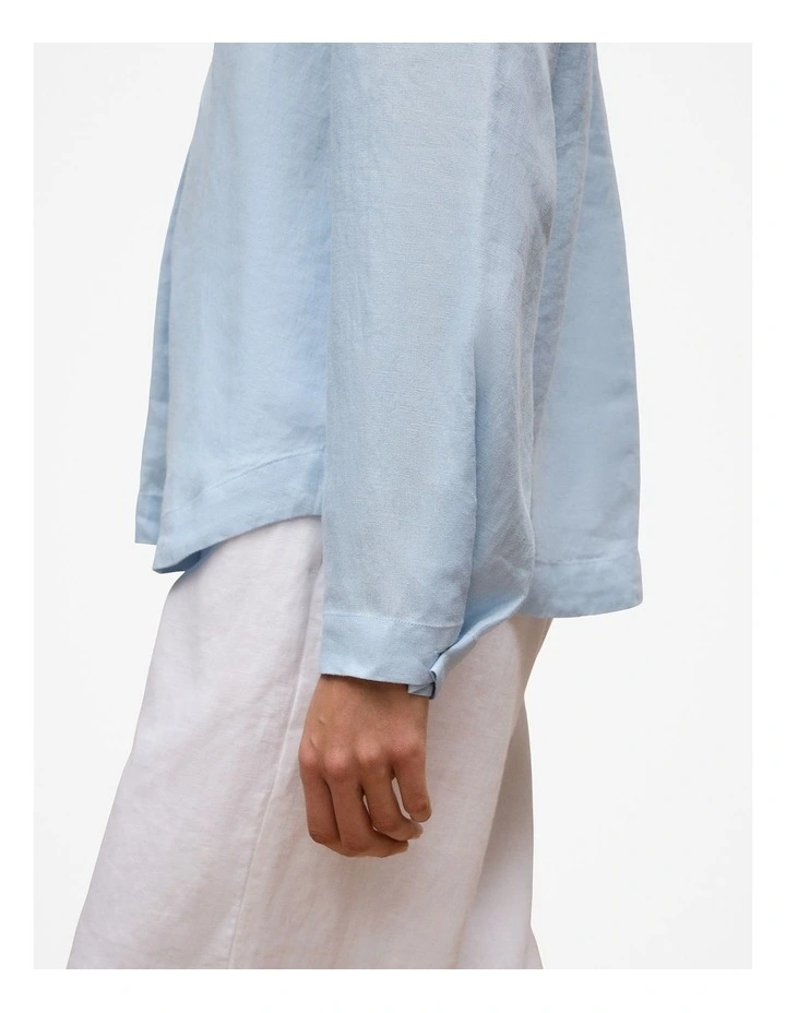 Yarn Dyed Linen Popover Shirt in Soft Blue image 3