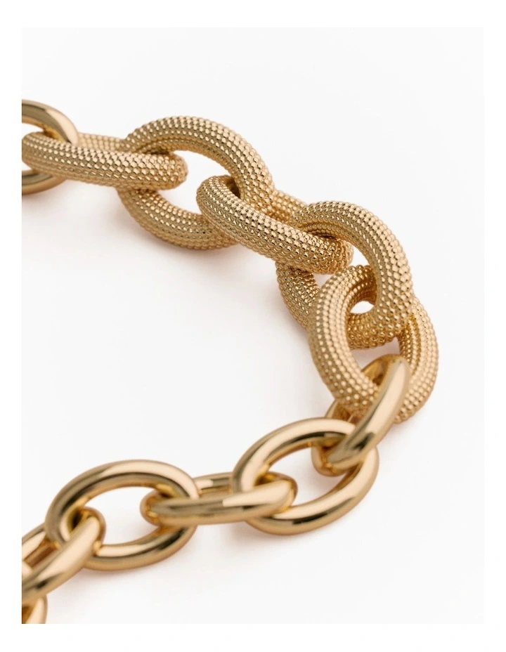 Rava Necklace in Gold image 3