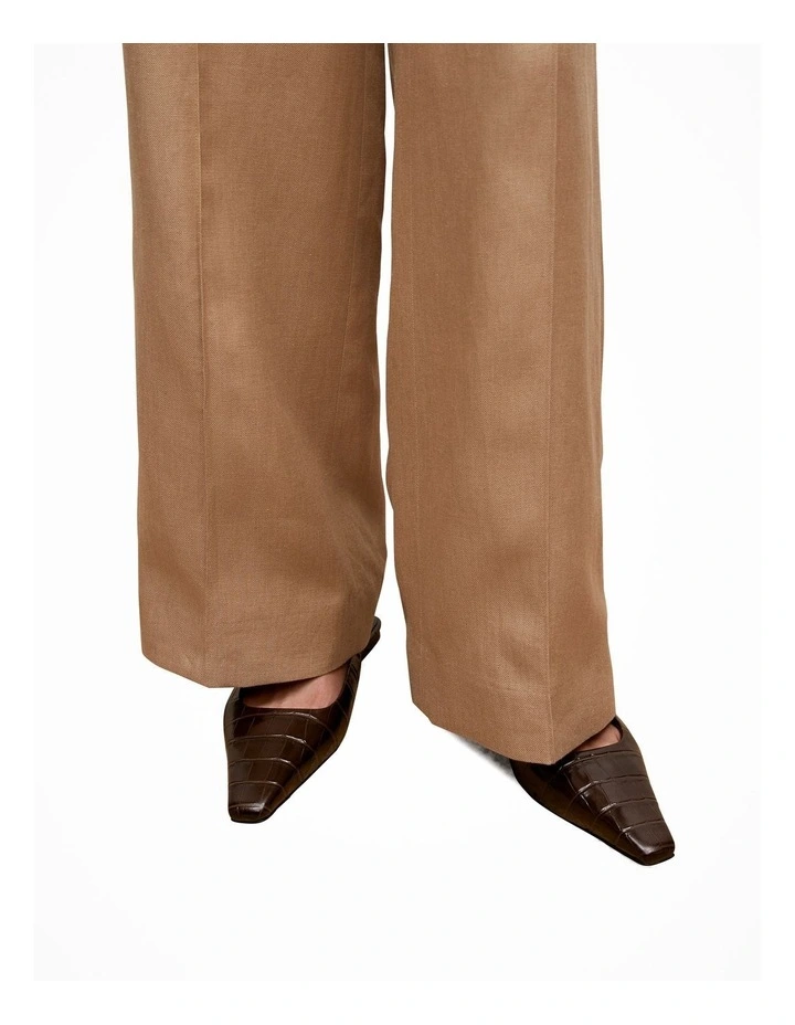 Bronte Flat in Chocolate image 2