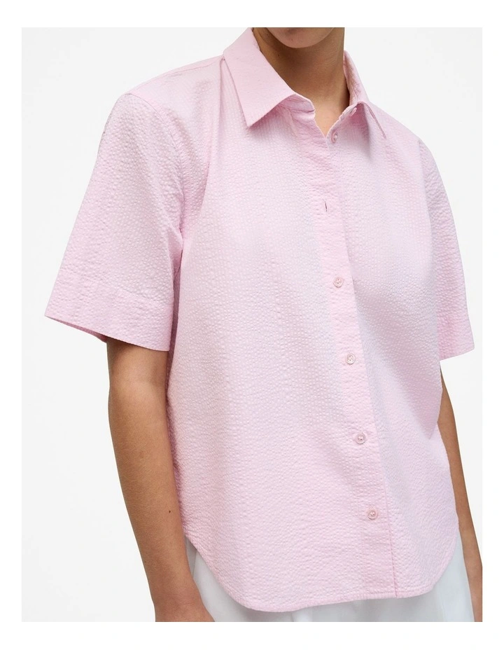 Cotton Seersucker Short Sleeve Shirt in Soft Lilac image 3