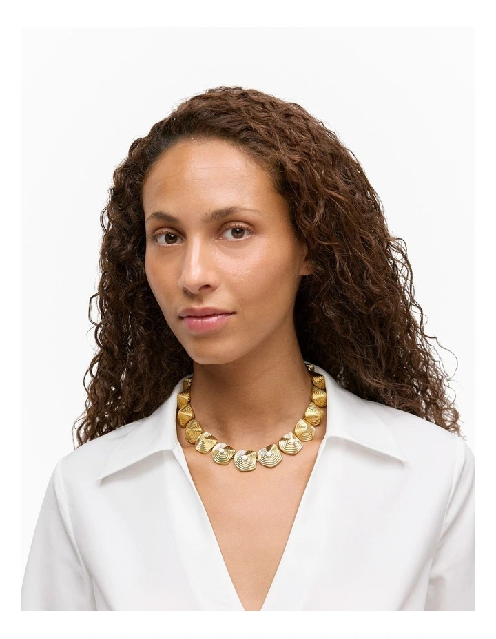 Maelis Necklace in Soft Gold image 2