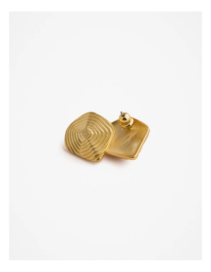 Maelis Stud Earrings in Soft Gold image 3