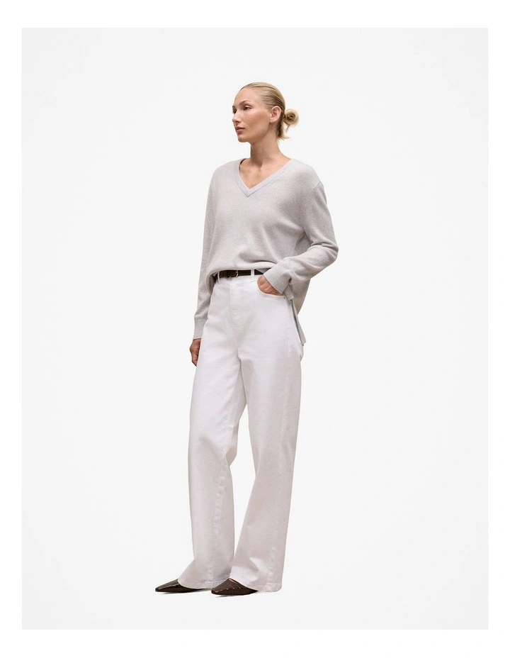 Cashmere Relaxed V-neck in Grey Melange image 4