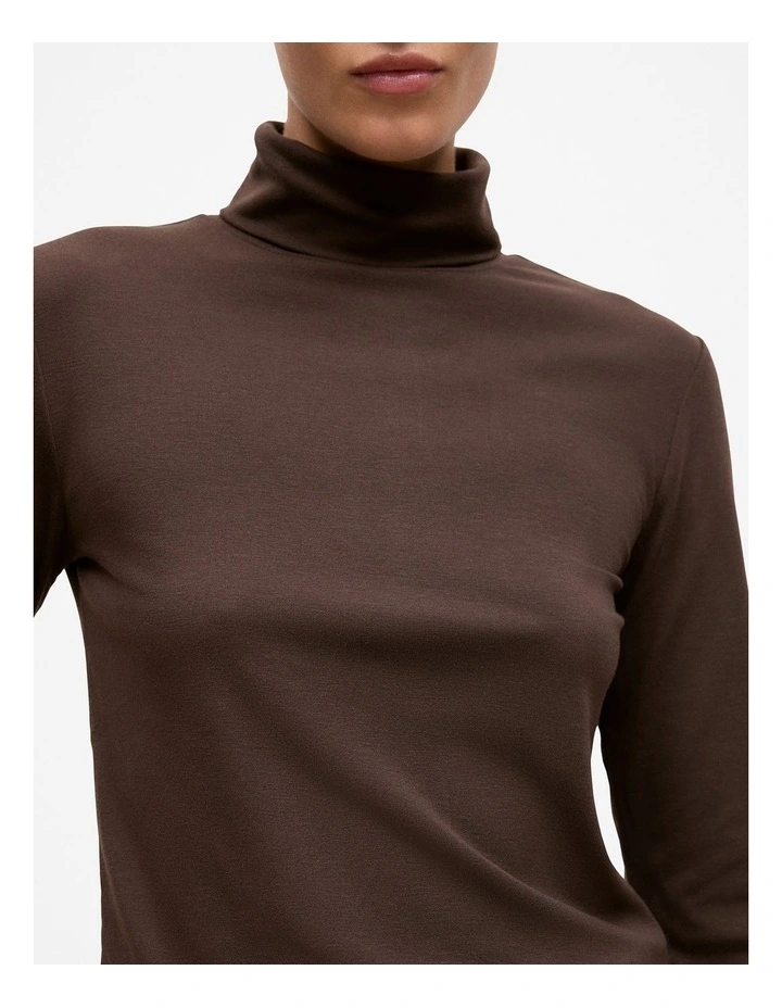 Soft Rib Rollneck Top in Coffee Bean image 3