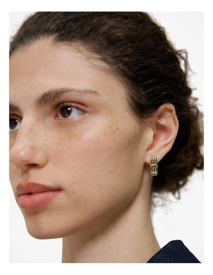 Orne Huggie Earrings in Gold image 2