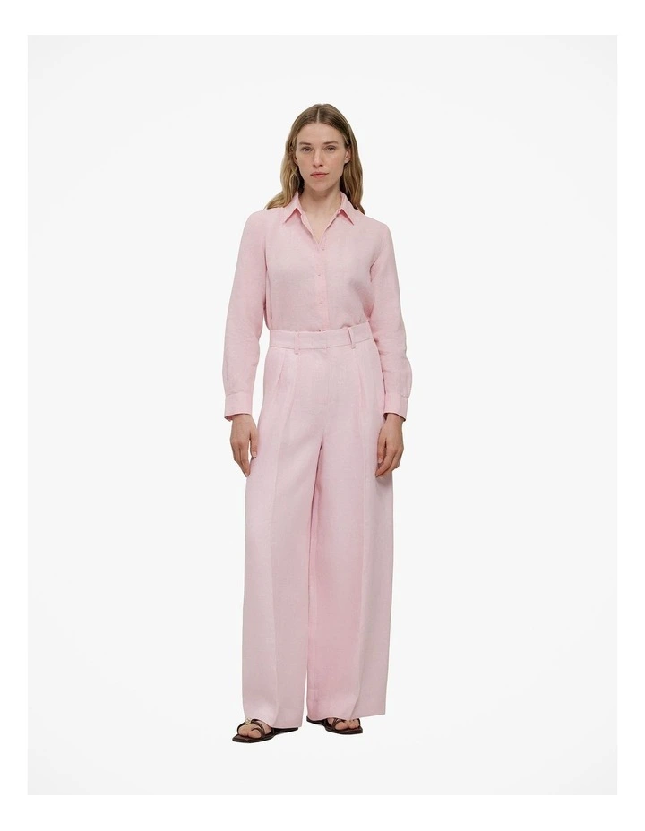 Yarn Dyed Linen Classic Shirt in Blossom Pink image 2