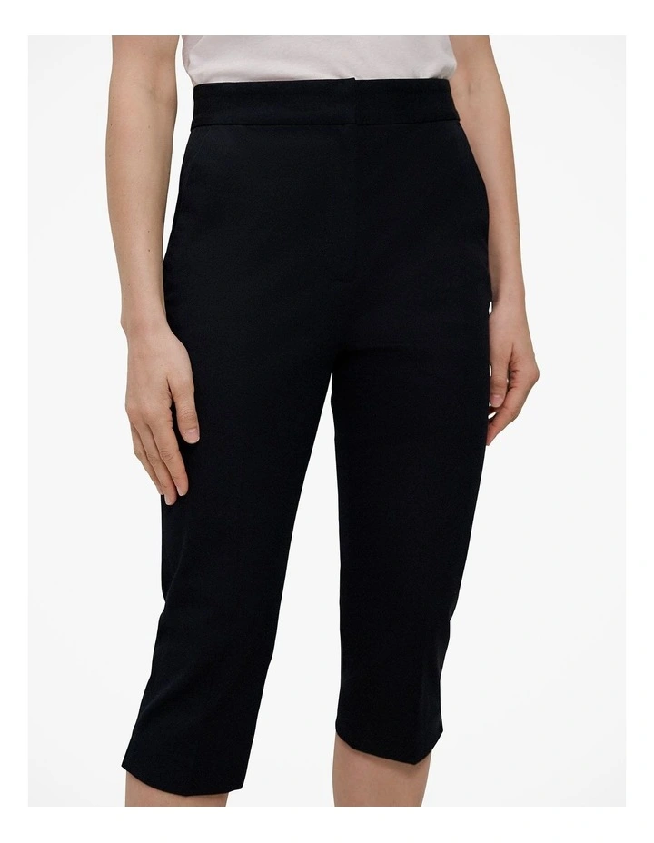 Bi-stretch Capri Pant in Black image 4