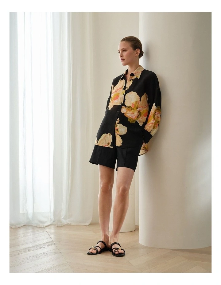 Stretch Linen Blend Short in Black image 2