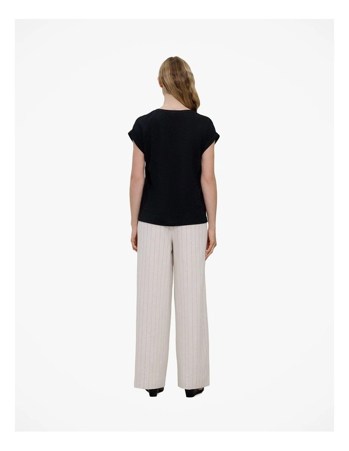 Linen Cotton V Neck T-shirt in Black image 4