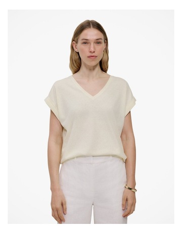 Faint Yellow colour