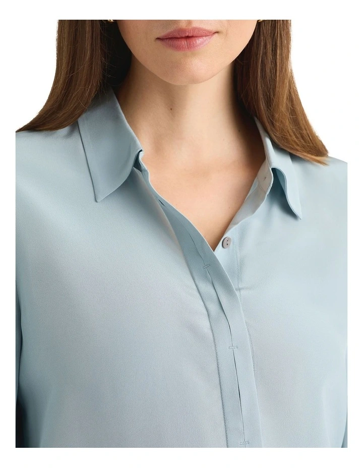 Zephyr Silk Shirt in Green image 3