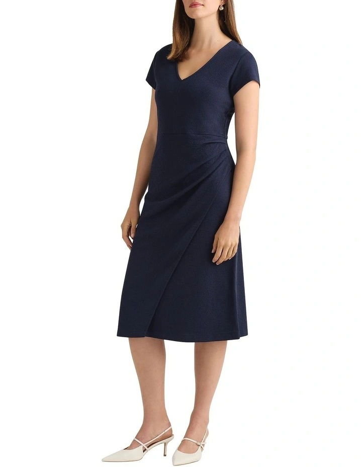 Ioni Textured Jersey Dress in Navy image 3