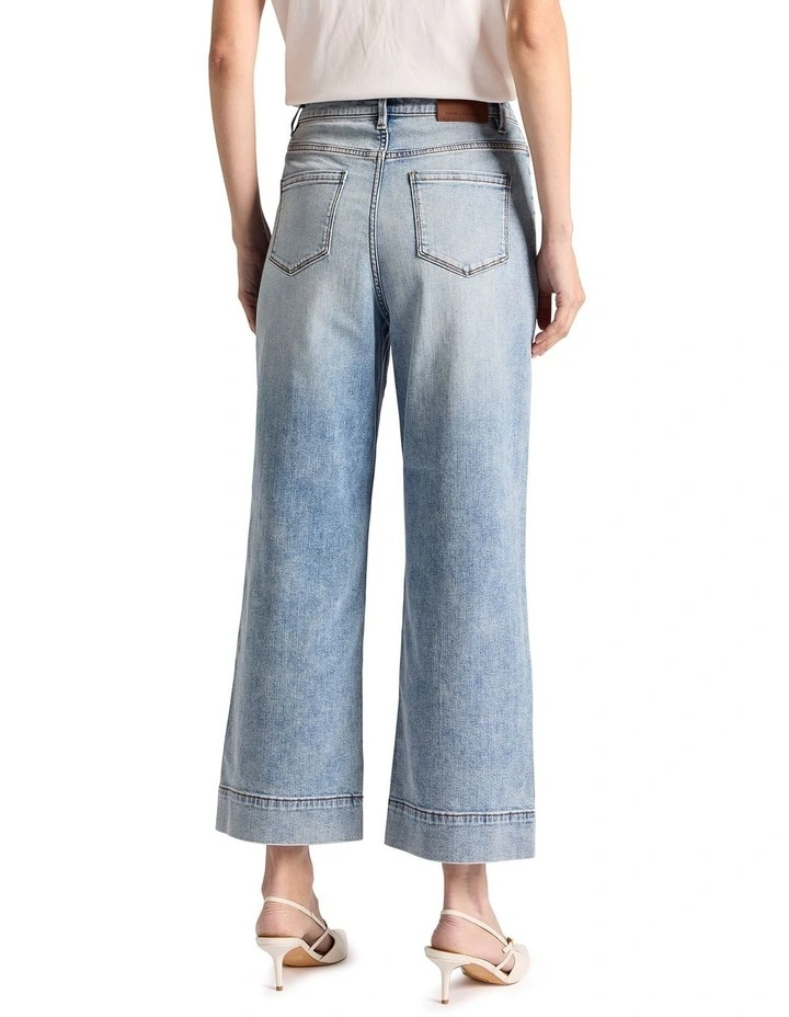 Zetta Straight Leg Jean in Light Mid Wash image 4