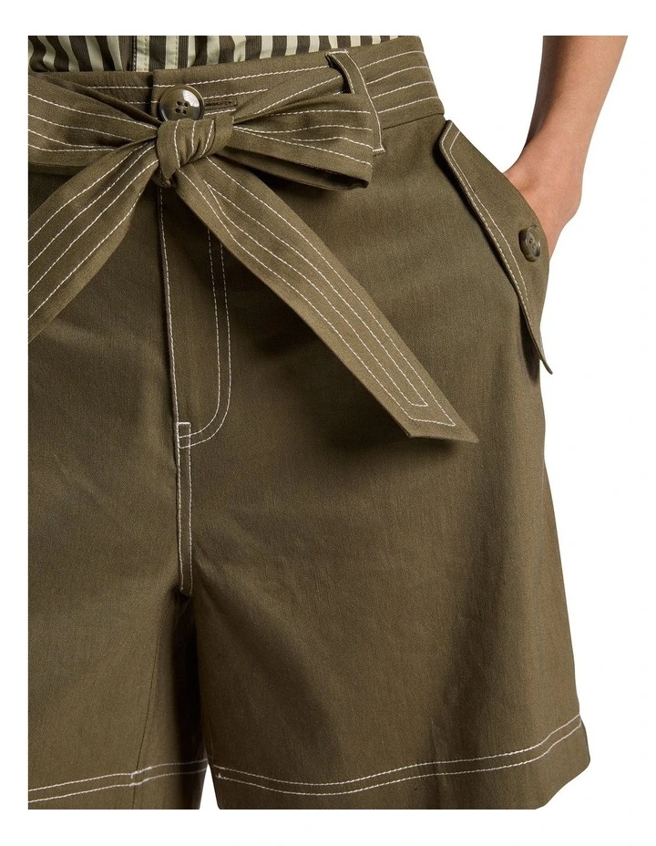 Cabello Stretch Linen Short in Moss image 3