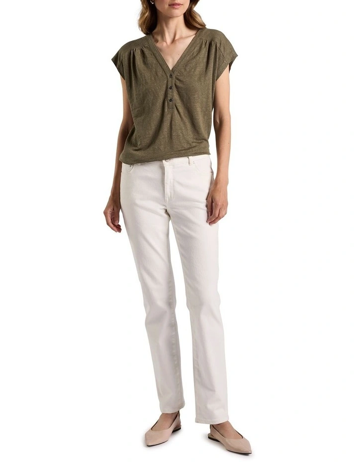 Thorpe Linen Tee in Moss image 2