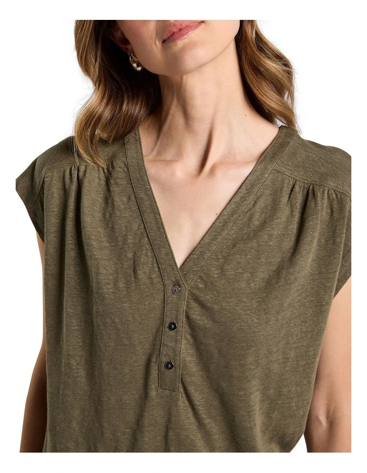 Thorpe Linen Tee in Moss image 3