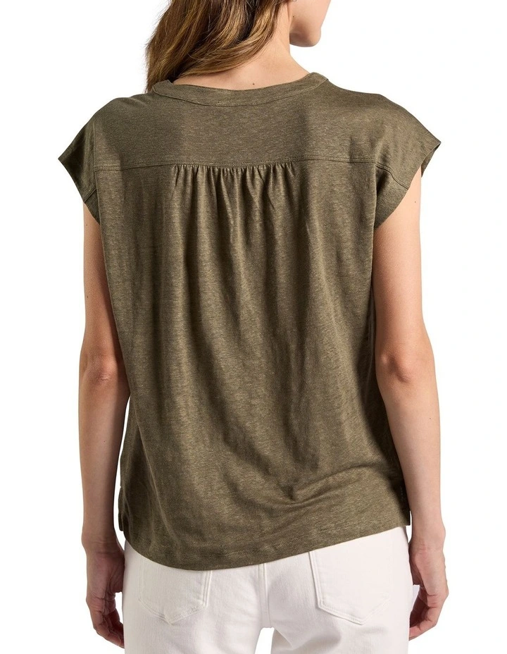 Thorpe Linen Tee in Moss image 4