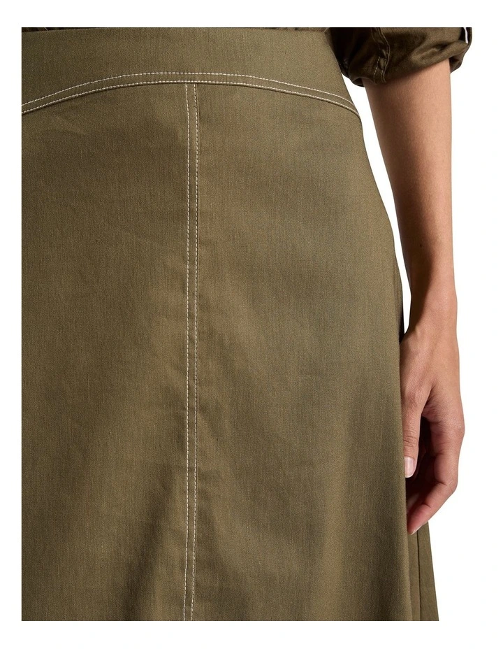 Cabello Stretch Linen Skirt in Moss image 3