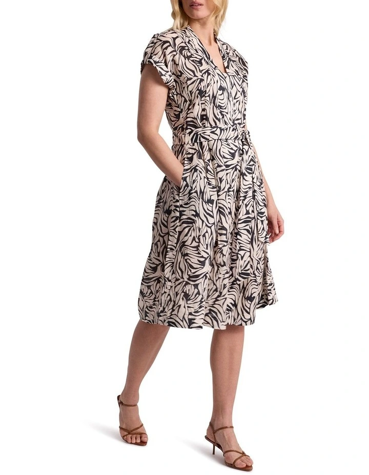 Safiya Linen Dress in Black Multi image 4