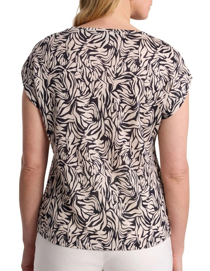 Safiya Linen Tee in Black Multi image 5