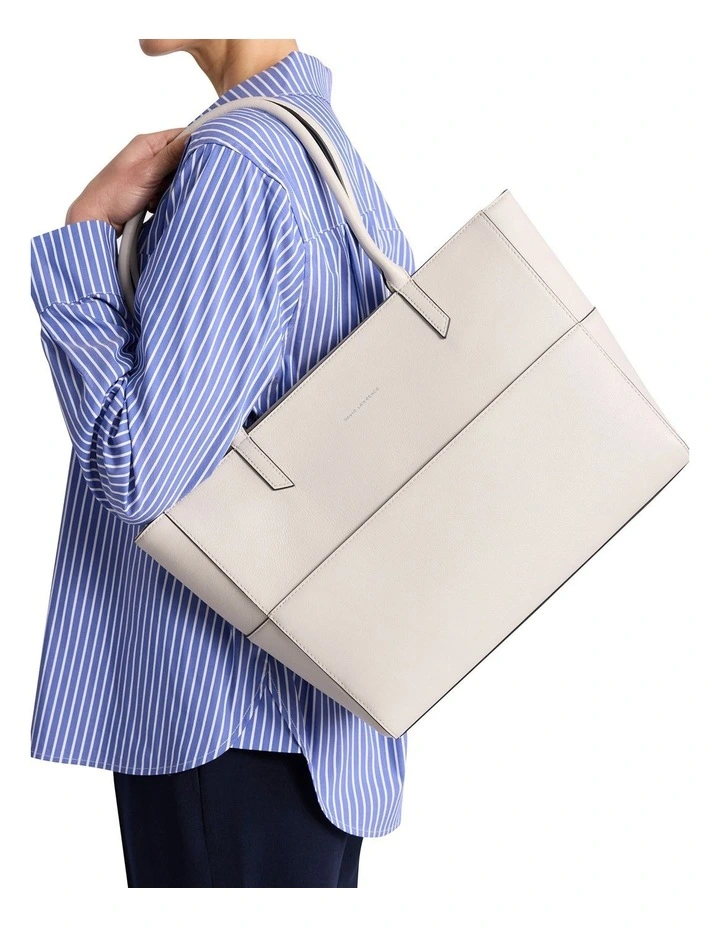 Hansel Leather Tote Bag in Stone image 2