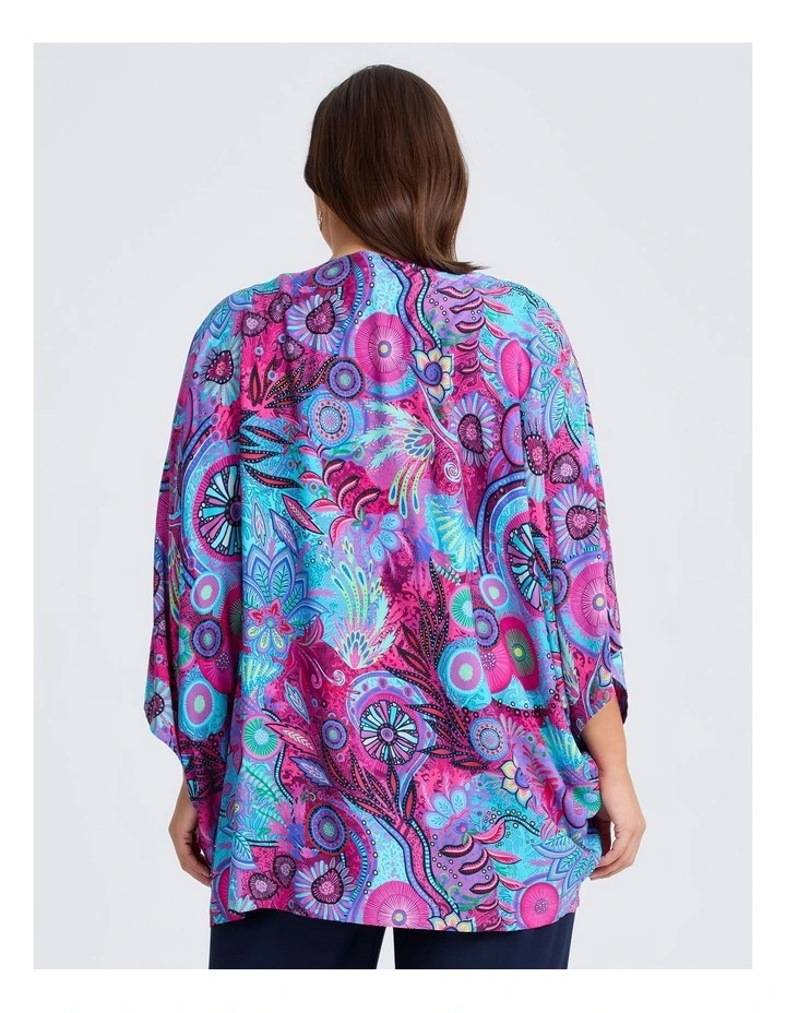 Pretty Ocean Cape in Multi image 2