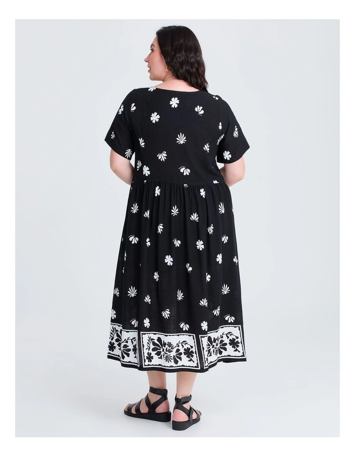 Natural Pocket Midi Dress in Black/vanilla image 2