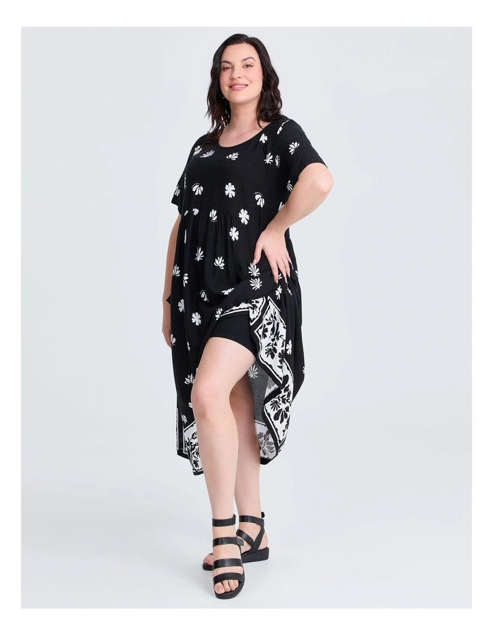 Natural Pocket Midi Dress in Black/vanilla image 3