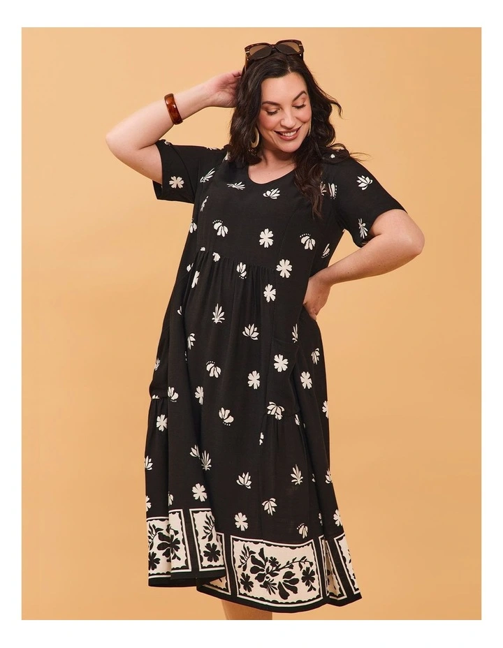 Natural Pocket Midi Dress in Black/vanilla image 5