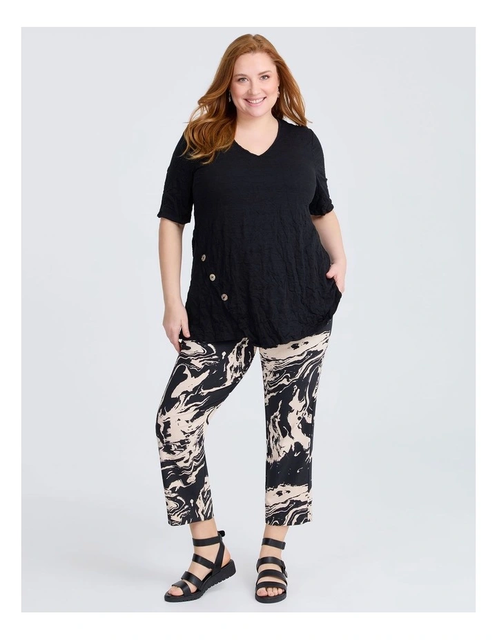 Print Bliss Stretch Taper Pant in Black/Sand Print image 3