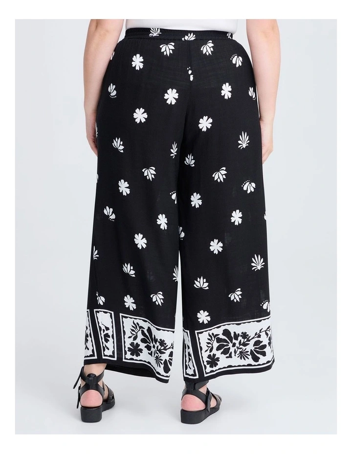 Natural Border Print Pant in Black/vanilla image 2