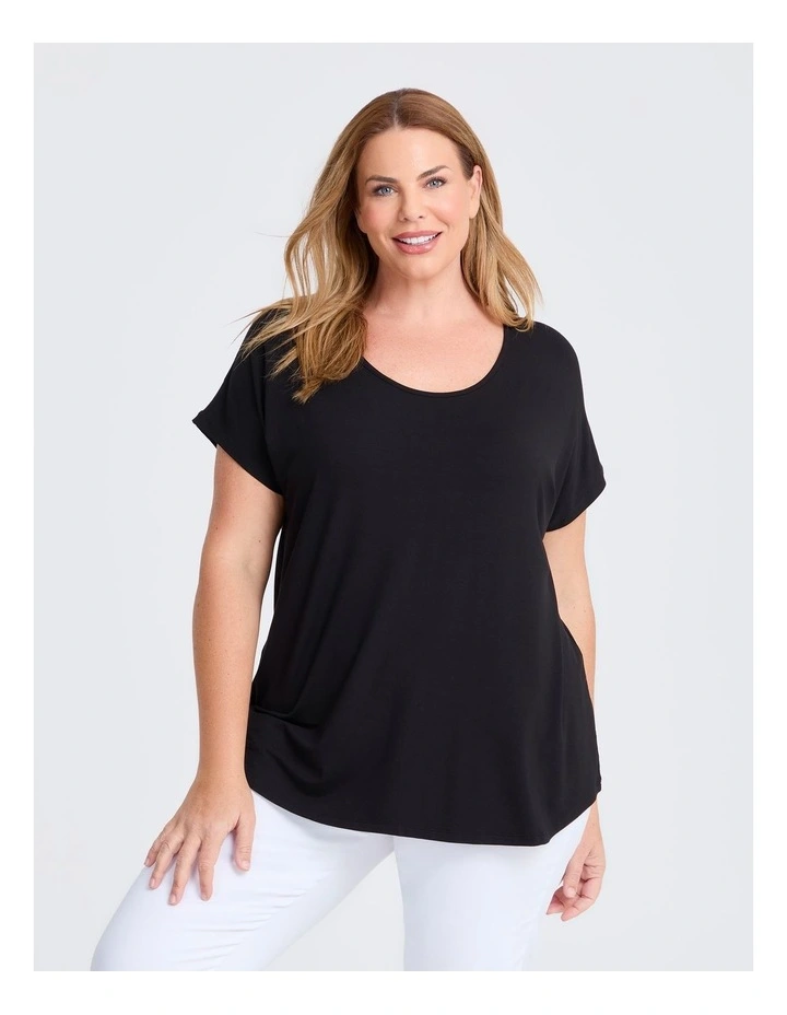 Natural Round Neck Everyday T-shirt in Black image 1
