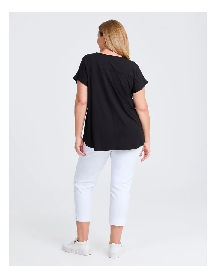 Natural Round Neck Everyday T-shirt in Black image 2