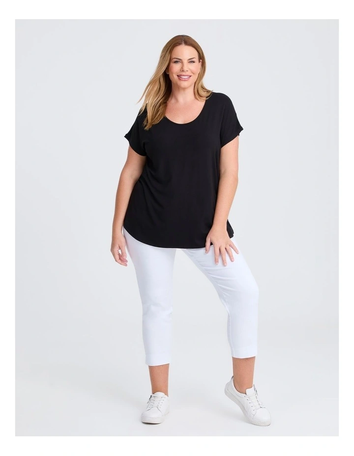 Natural Round Neck Everyday T-shirt in Black image 3