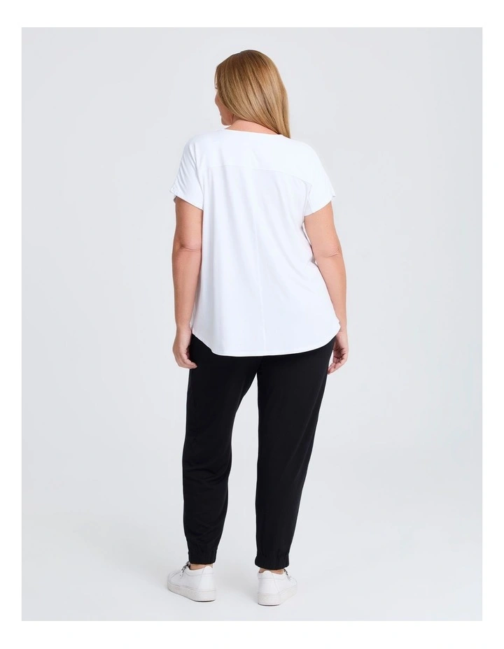 Natural Round Neck Everyday T-shirt in White image 2