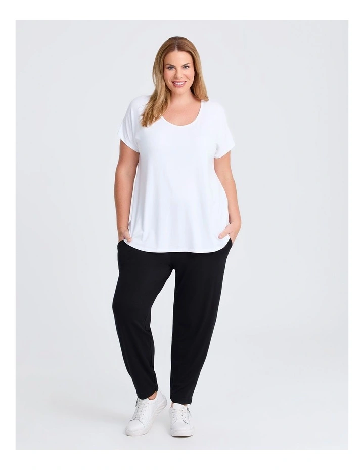 Natural Round Neck Everyday T-shirt in White image 3