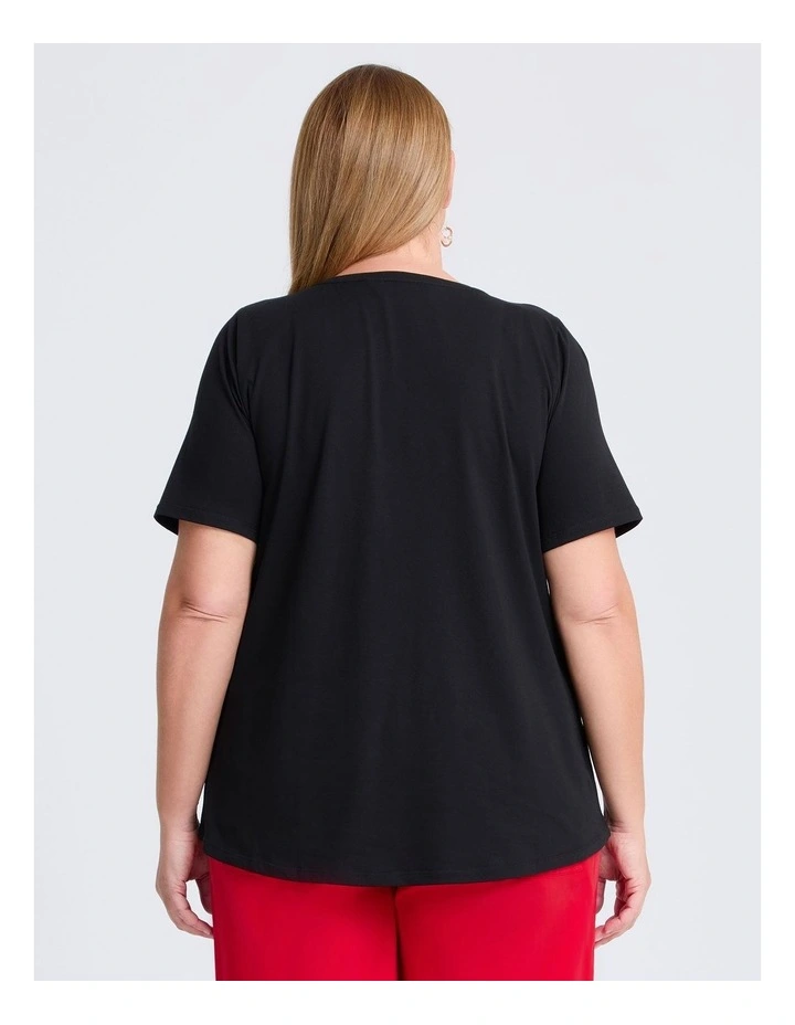 Organic Cotton V-neck T-shirt in Black image 2