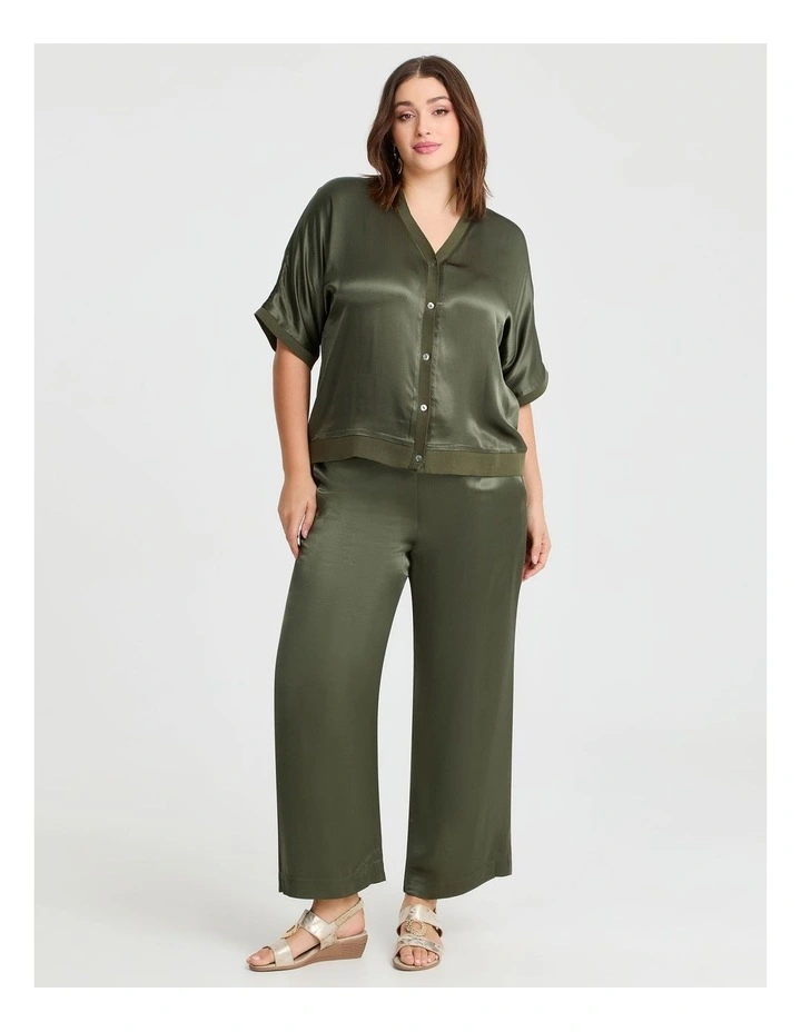 Natural Delia Deluxe Pant in Olive image 4