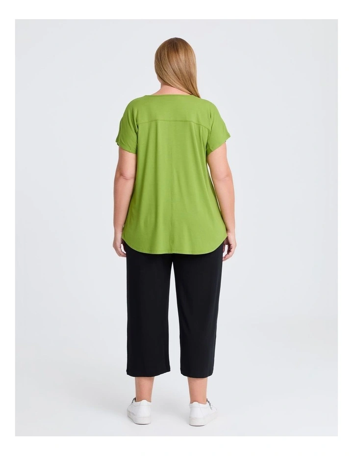Round Neck T-shirt in Kiwi Green image 2