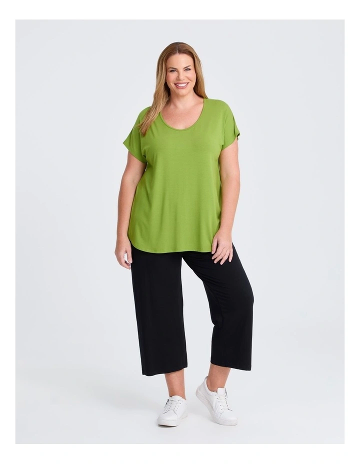 Round Neck T-shirt in Kiwi Green image 3
