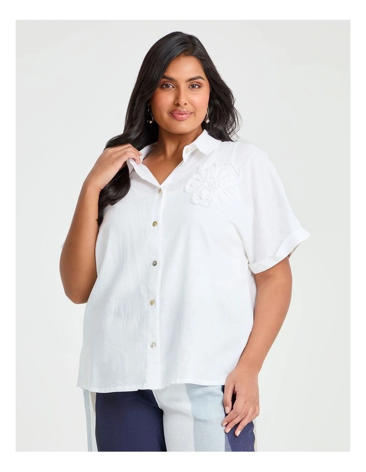 Linen Ayanna Applique Top in White image 1