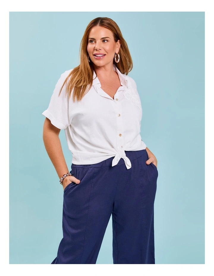 Linen Ayanna Applique Top in White image 5