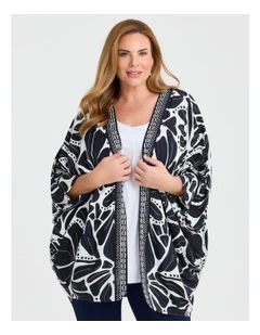 Abstract Cape Black/white