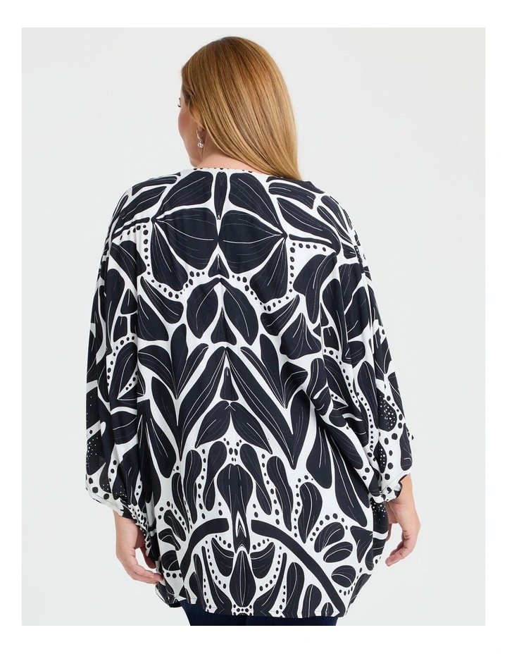 Abstract Cape Black/white image 2