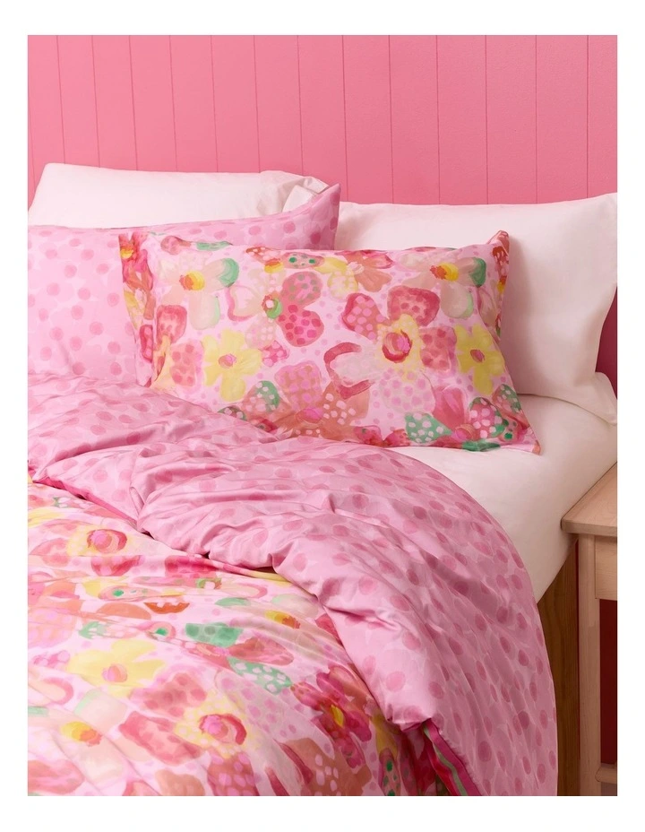 Spring Quilt Queen Cover Set in Multi image 1