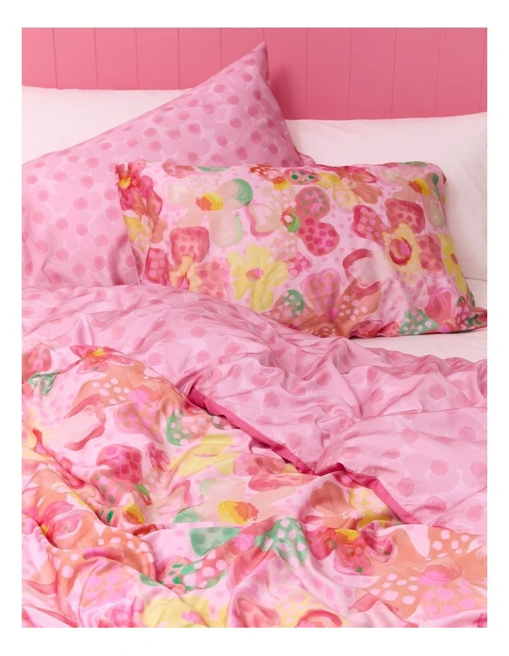 Spring Quilt Queen Cover Set in Multi image 2