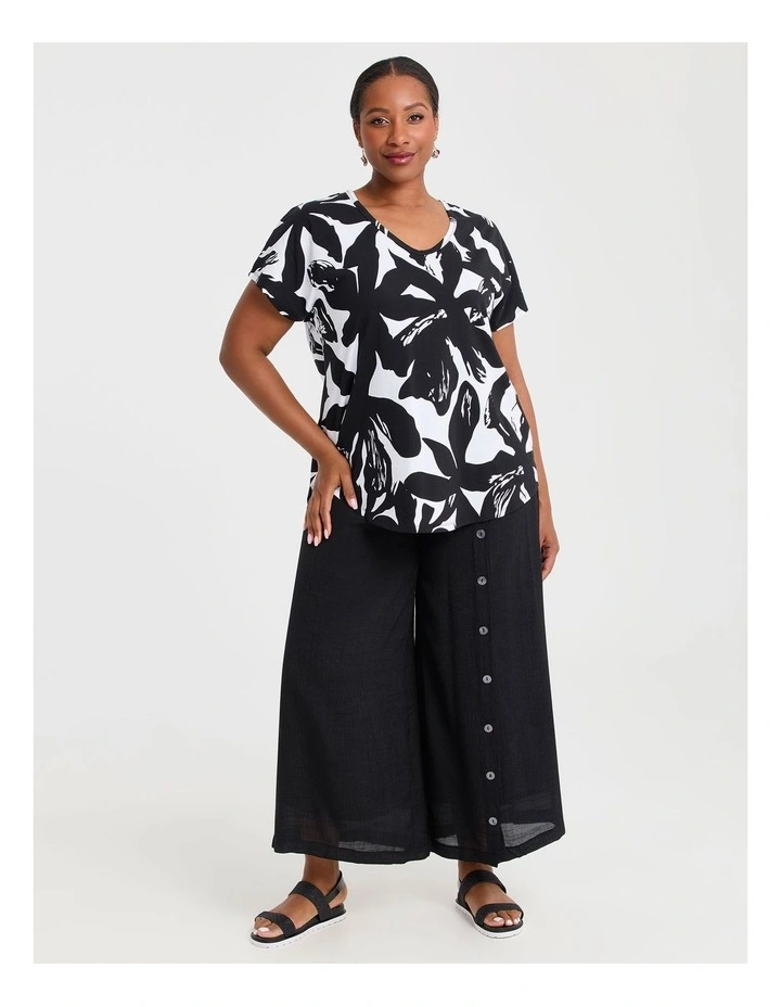 Cotton Graphic Floral T-shirt in Black/white image 3