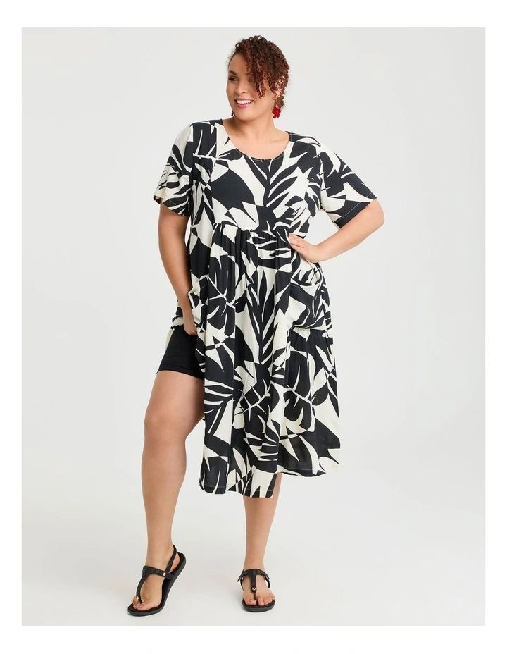 Natural Pocket Midi Dress in Black/vanilla Palm image 4